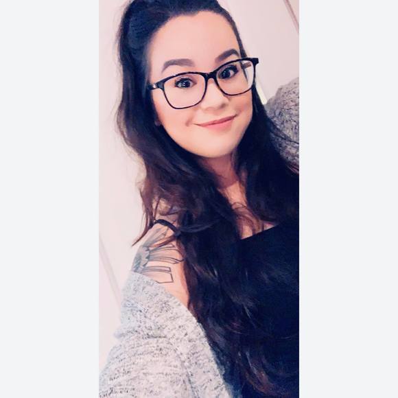 Meet your Posher, Cherise - Picture 1 of 1